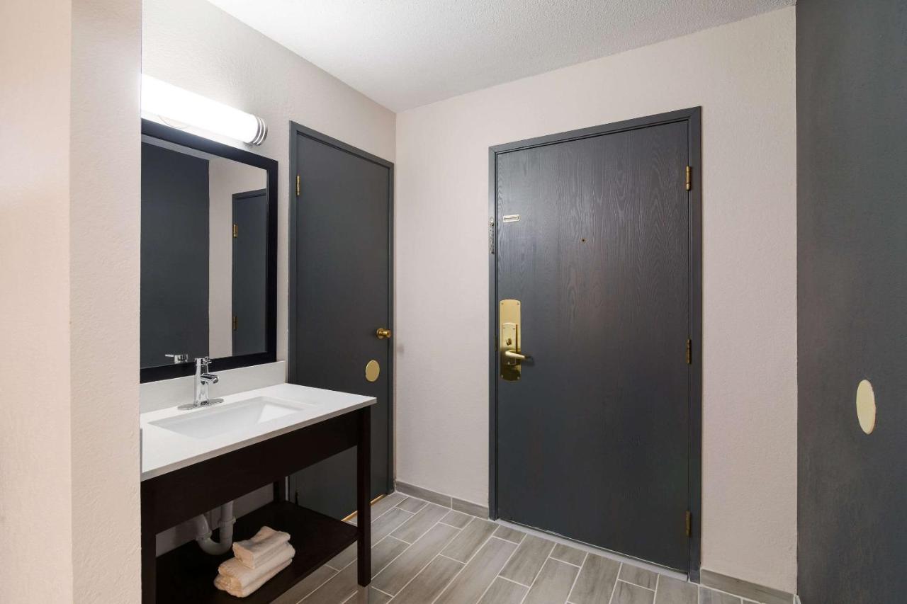 Econo Lodge Williston Luaran gambar