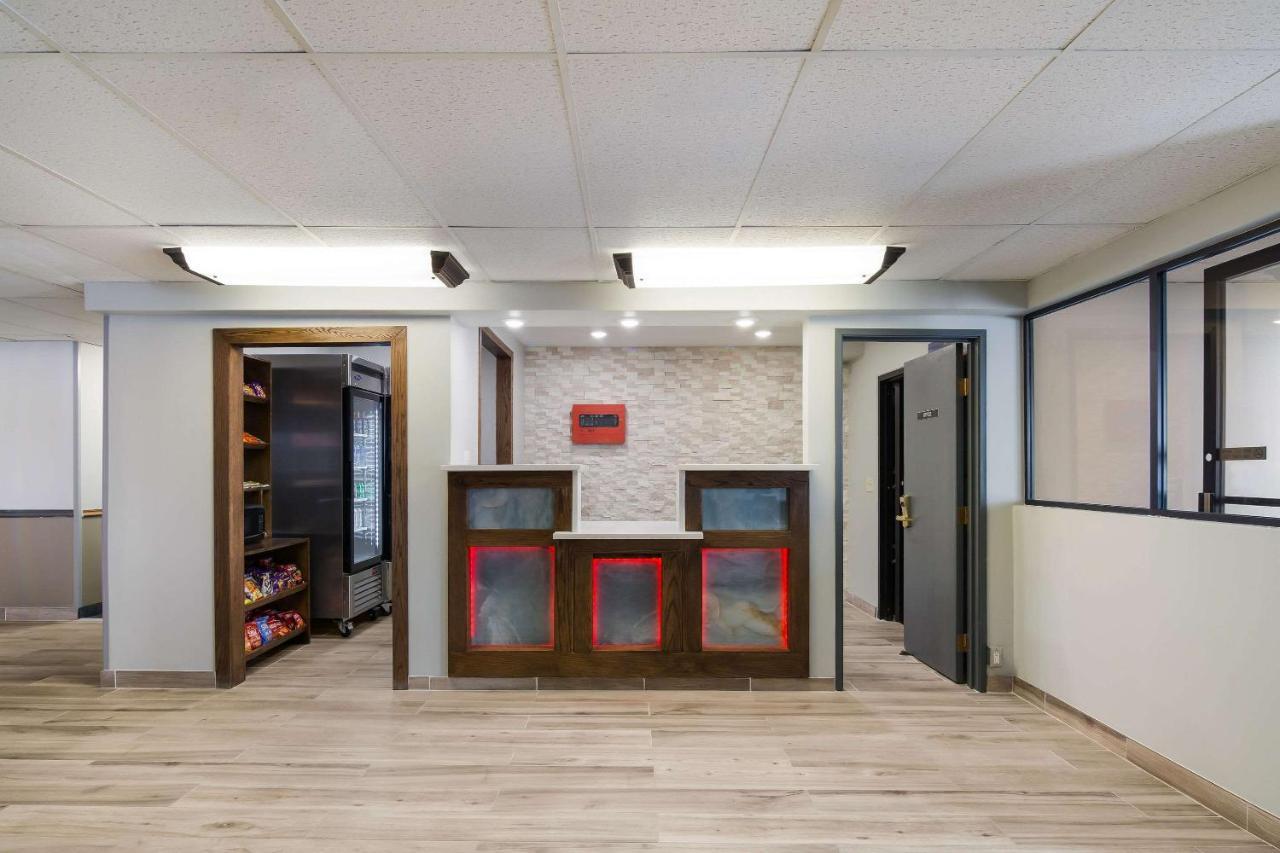 Econo Lodge Williston Luaran gambar